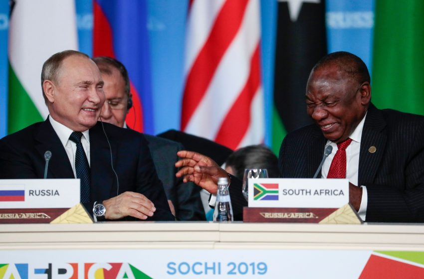  África do Sul por adoptar lei que vai dar imunidade a Putin durante cimeira dos BRICS