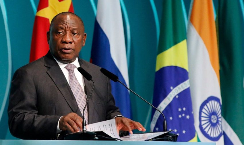  Presidente Ramaphosa repudia posição do Ocidente de ameaçar com sanções quem não alinhar contra a Rússia