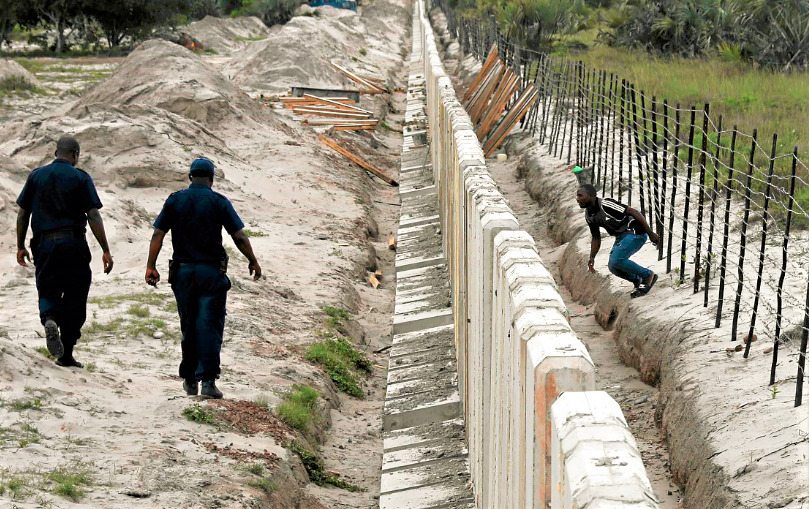  Muro de betão para impedir saída de viaturas roubadas para Moçambique