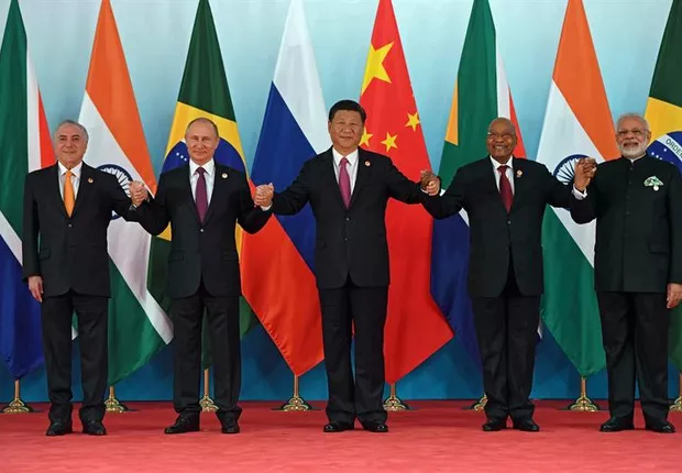  Sookhlal nega que BRICS esteja para competir com qualquer bloco
