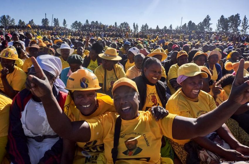  Oposição zimbabweana considera processo nulo e exige novas eleições presidenciais