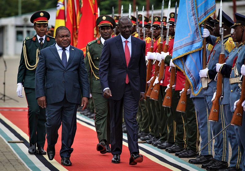  Moçambique acorda troca de informação de defesa e terrorismo com o Quénia