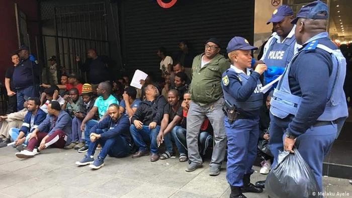  Mais de 5.000 moçambicanos deportados da África do Sul nos primeiros seis meses deste ano