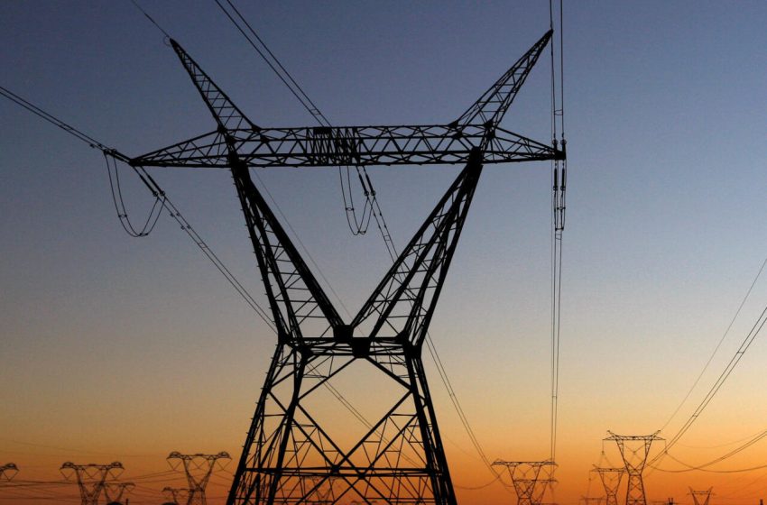  Cerca de 34.000 clientes da Electricidade de Moçambique estão sem energia desde terça-feira em Nampula